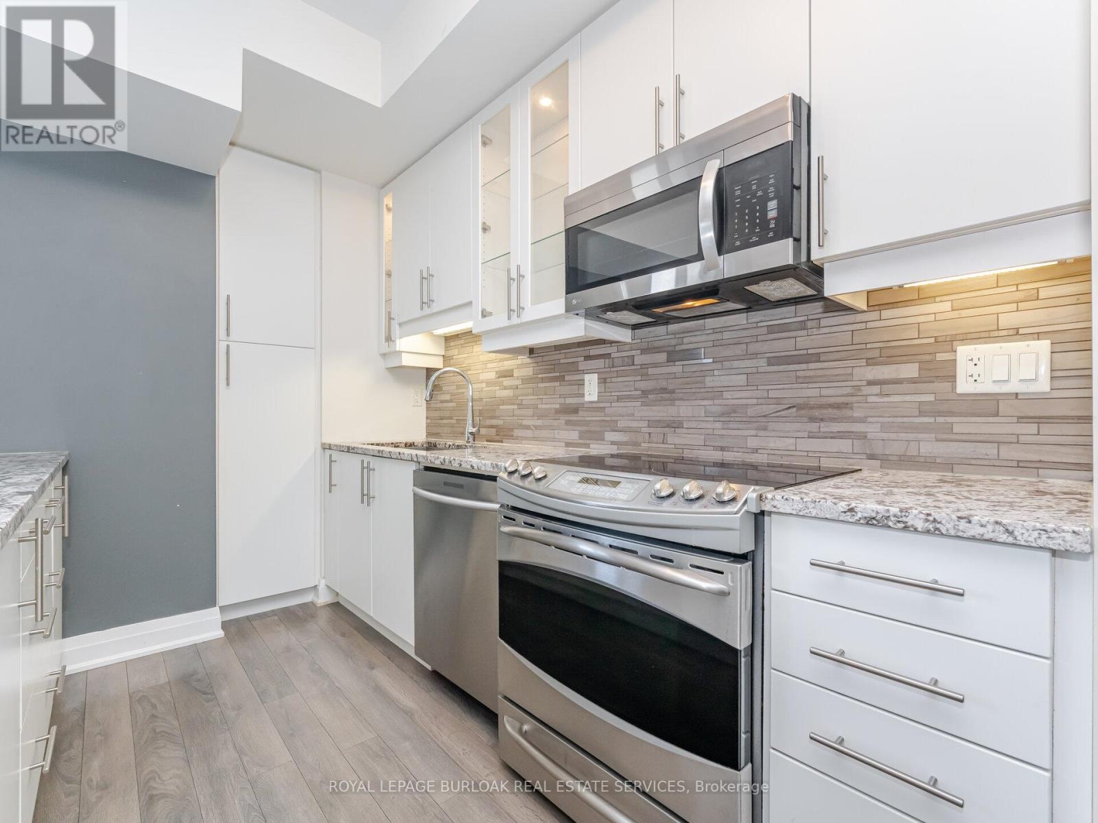 418 - 128 Garden Drive, Oakville, Ontario  L6K 0H7 - Photo 17 - W12636030