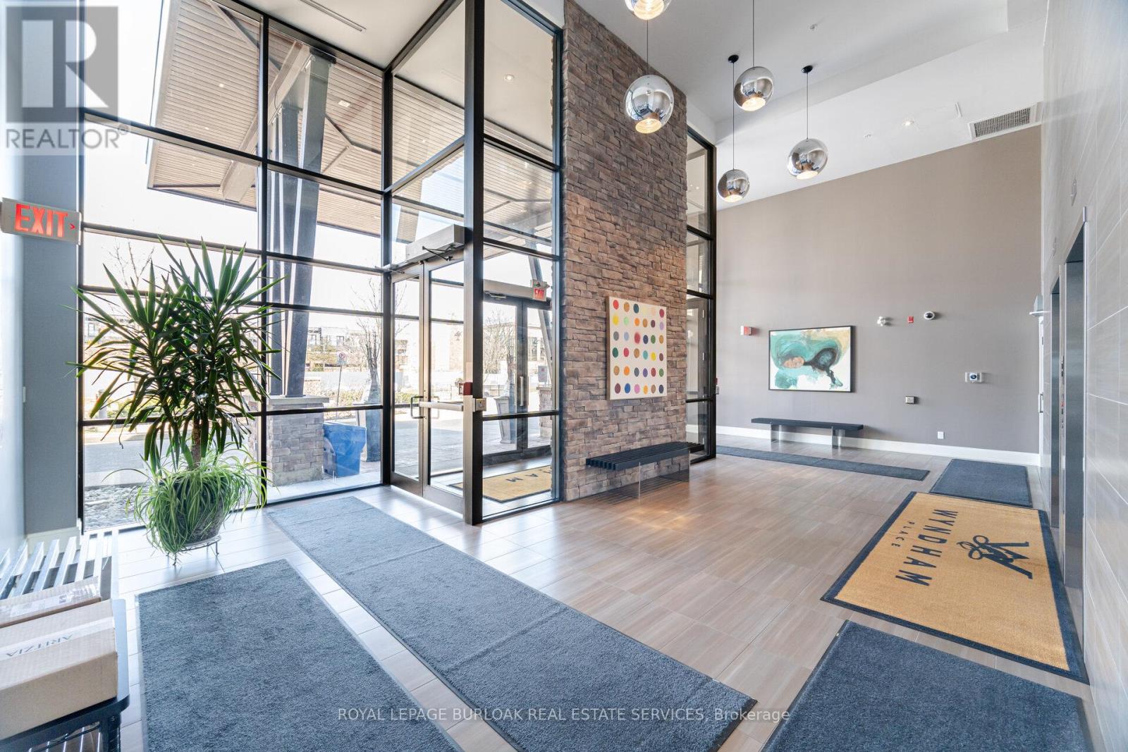 418 - 128 Garden Drive, Oakville, Ontario  L6K 0H7 - Photo 4 - W12636030