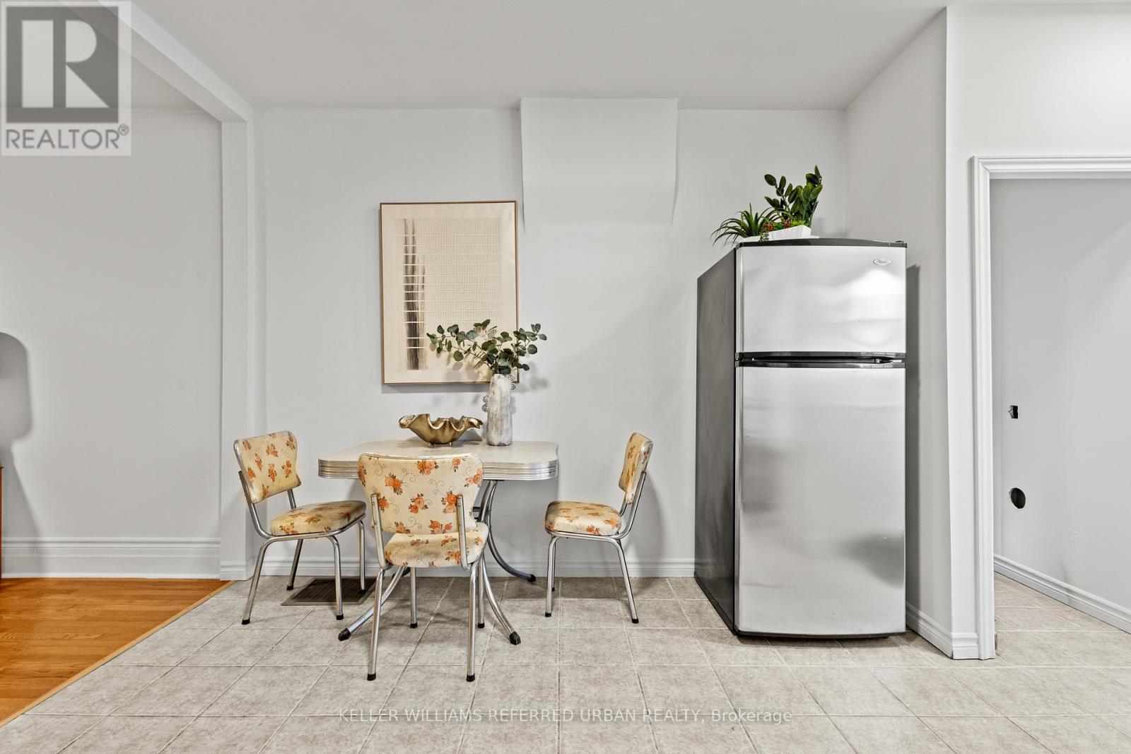 166 Essex Street, Toronto (Dovercourt-Wallace Emerson-Junction), Ontario  M6G 1T5 - Photo 14 - W12636050