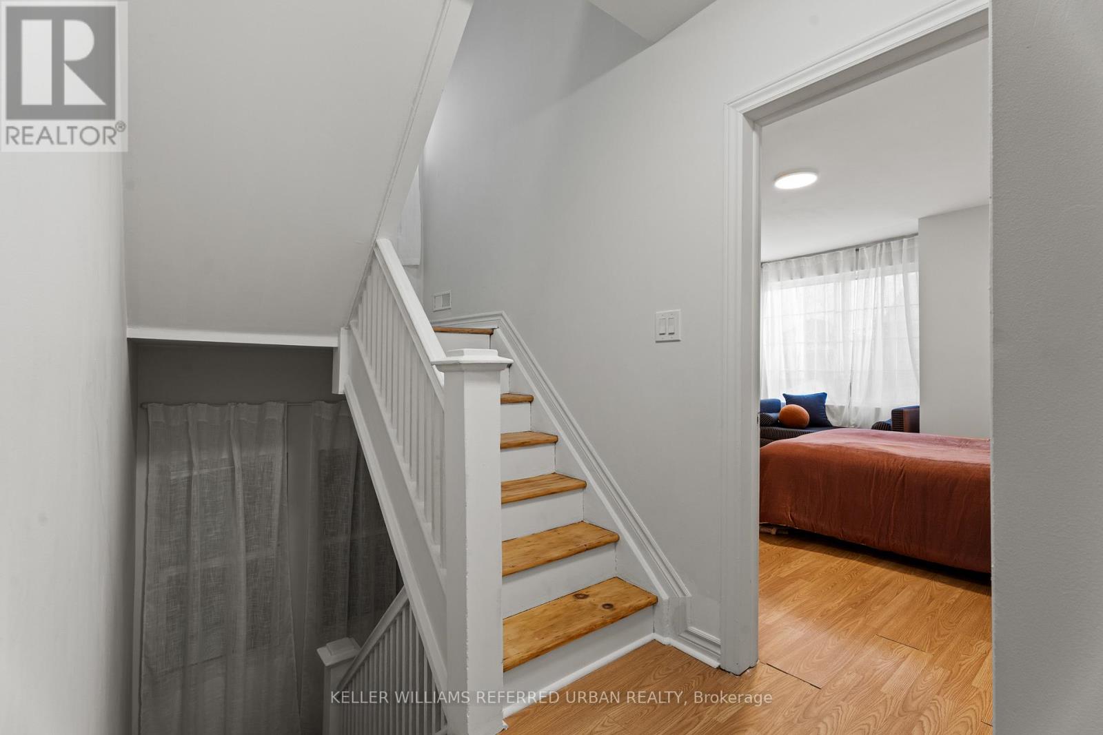 166 Essex Street, Toronto (Dovercourt-Wallace Emerson-Junction), Ontario  M6G 1T5 - Photo 17 - W12636050