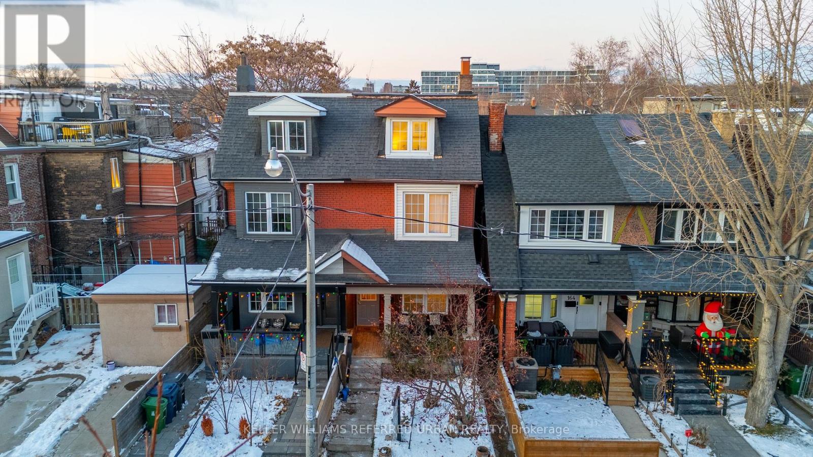 166 Essex Street, Toronto (Dovercourt-Wallace Emerson-Junction), Ontario  M6G 1T5 - Photo 2 - W12636050