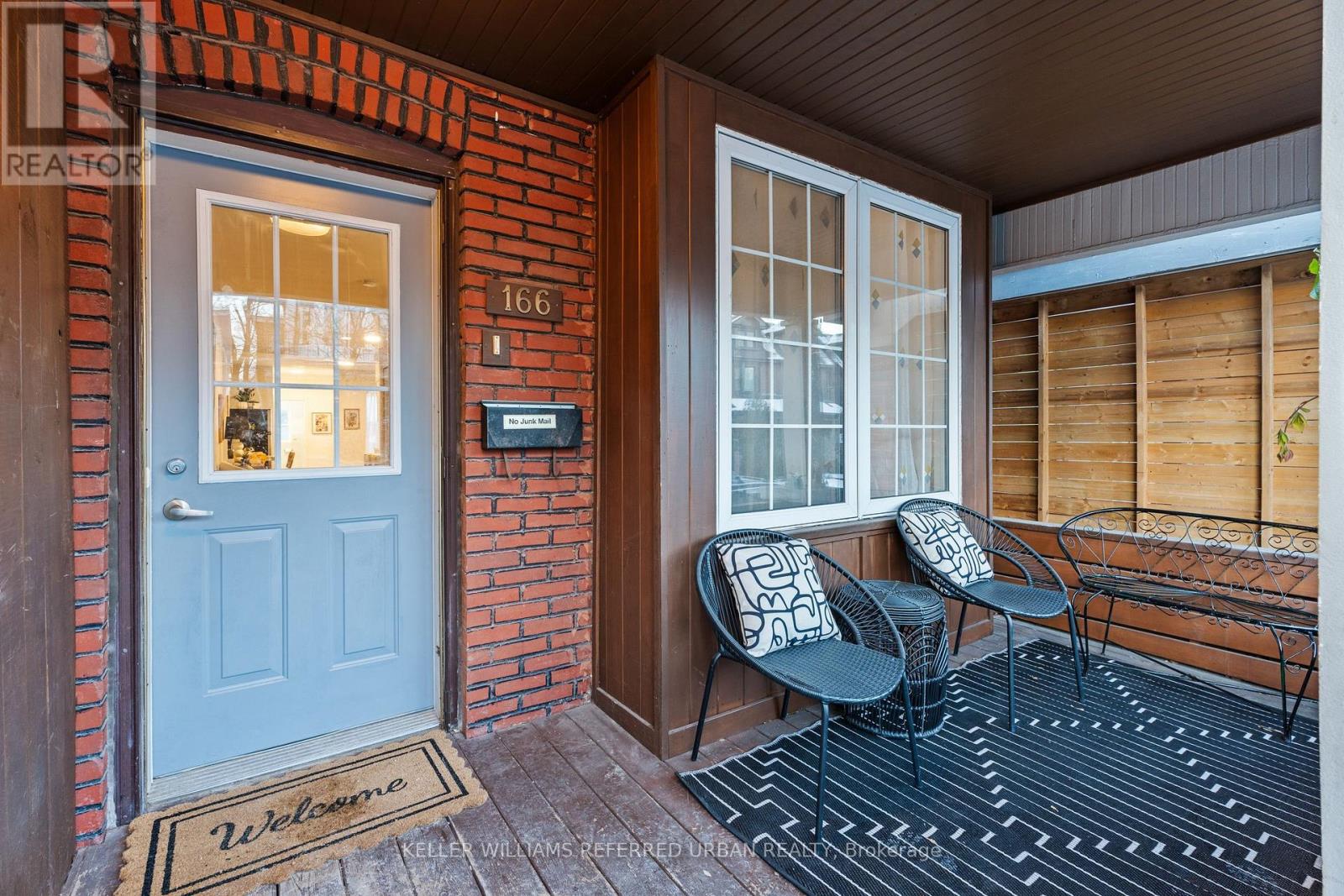 166 Essex Street, Toronto (Dovercourt-Wallace Emerson-Junction), Ontario  M6G 1T5 - Photo 3 - W12636050