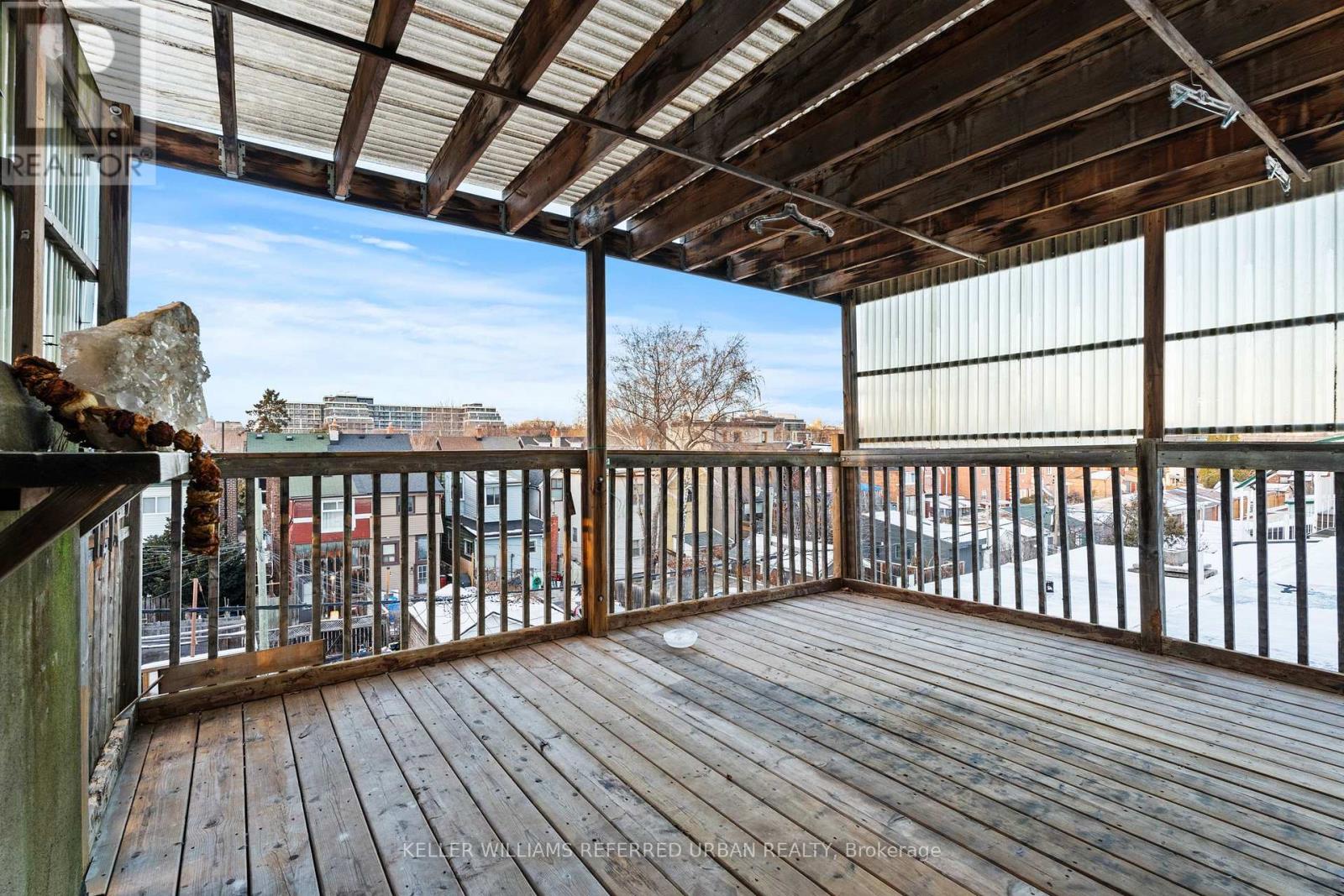 166 Essex Street, Toronto (Dovercourt-Wallace Emerson-Junction), Ontario  M6G 1T5 - Photo 32 - W12636050