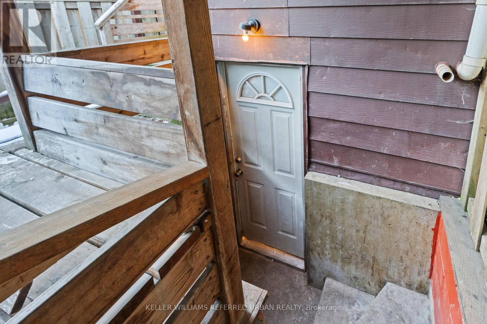 166 Essex Street, Toronto (Dovercourt-Wallace Emerson-Junction), Ontario  M6G 1T5 - Photo 34 - W12636050