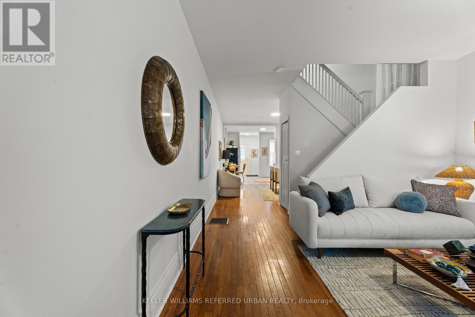 166 Essex Street, Toronto (Dovercourt-Wallace Emerson-Junction), Ontario  M6G 1T5 - Photo 5 - W12636050