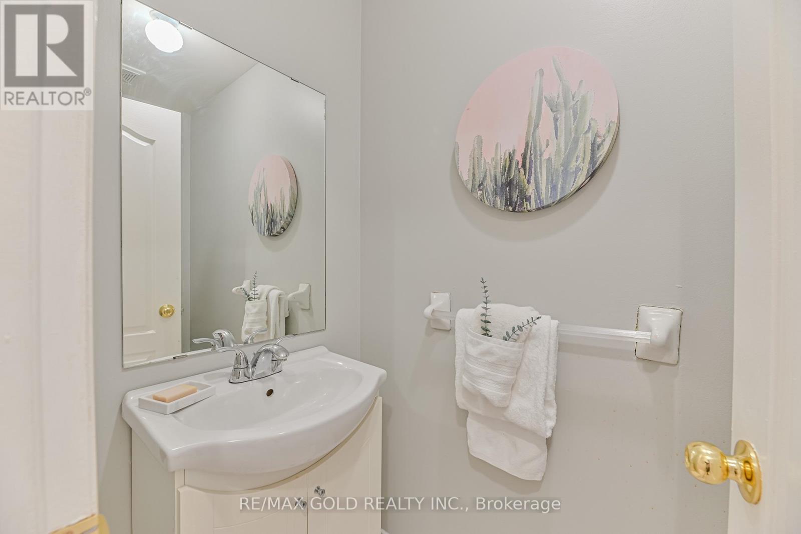 125 Bunchberry Way, Brampton, Ontario  L6R 2E7 - Photo 13 - W12636078