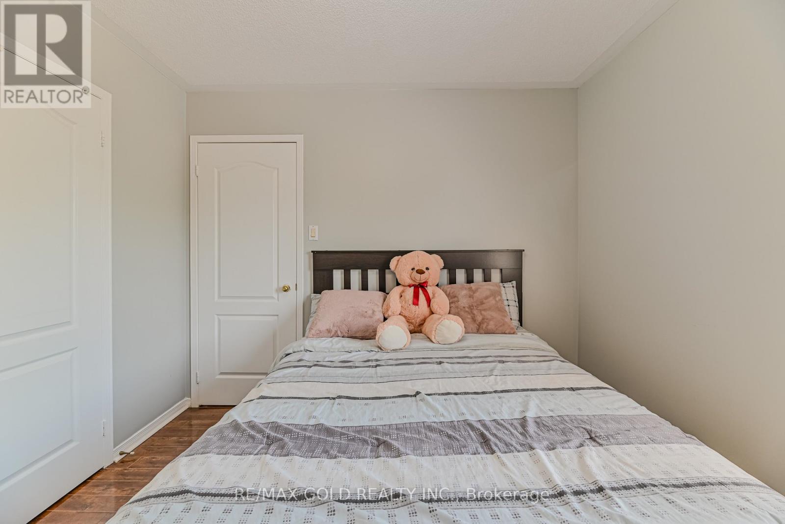 125 Bunchberry Way, Brampton, Ontario  L6R 2E7 - Photo 17 - W12636078