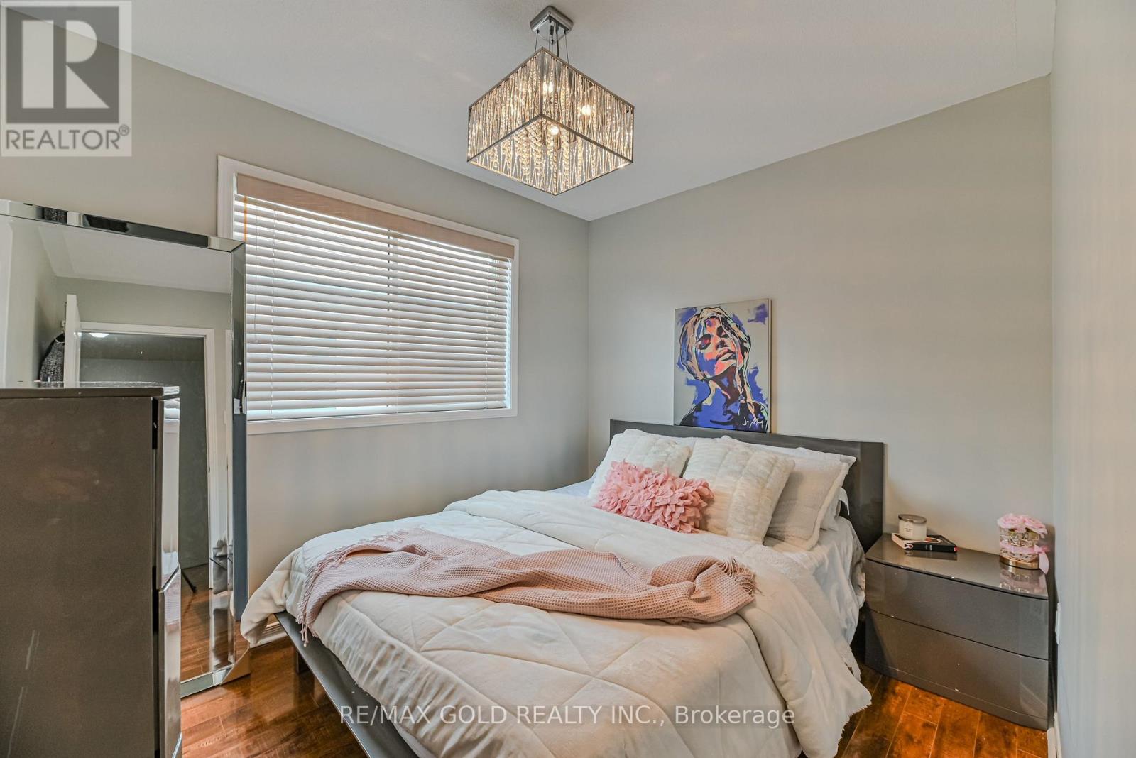 125 Bunchberry Way, Brampton, Ontario  L6R 2E7 - Photo 18 - W12636078