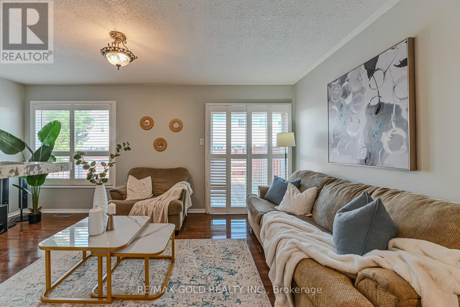 125 Bunchberry Way, Brampton, Ontario  L6R 2E7 - Photo 9 - W12636078