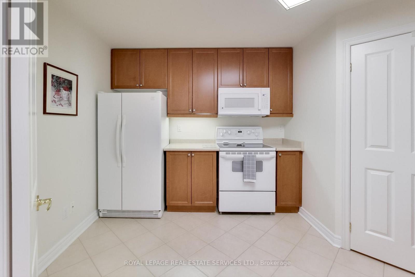 706 - 350 Mill Road, Toronto, Ontario  M9C 5R7 - Photo 7 - W12636100