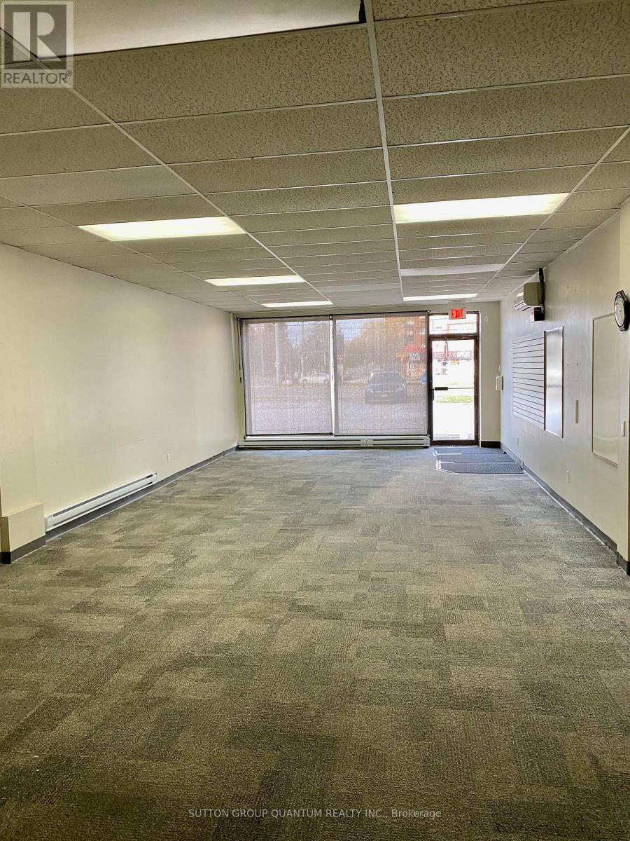 4 - 348 Lakeshore Road E, Mississauga (Port Credit), Ontario  L5G 1H5 - Photo 4 - W12636104