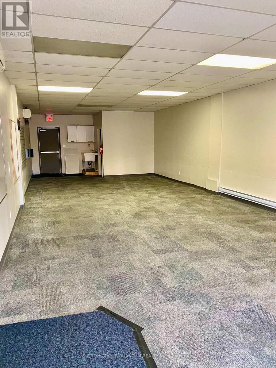 4 - 348 Lakeshore Road E, Mississauga (Port Credit), Ontario  L5G 1H5 - Photo 5 - W12636104