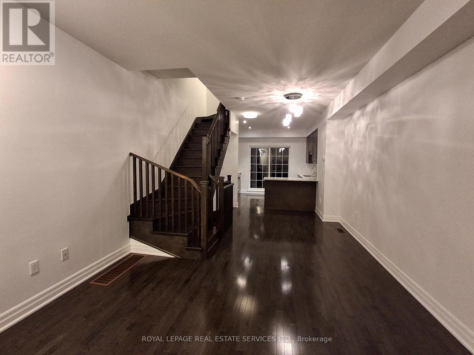 15 - 8 Windermere Avenue, Toronto, Ontario  M6S 3J1 - Photo 3 - W12636154