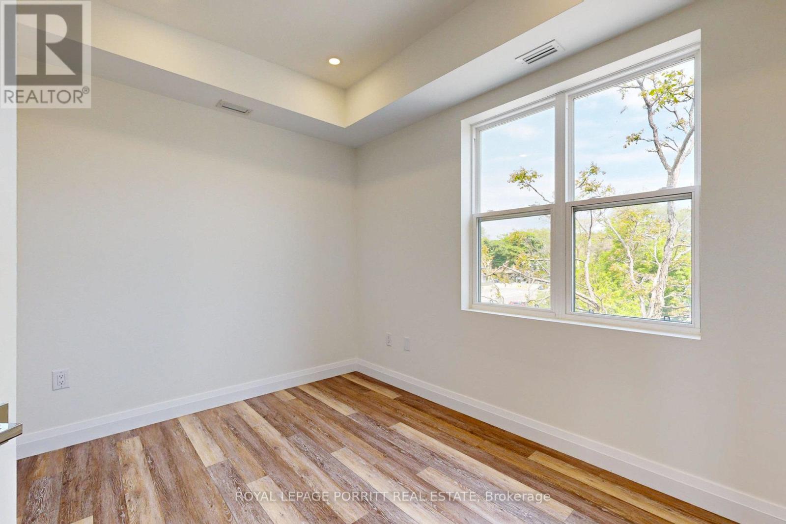 #5 - 254 Armadale Avenue, Toronto, Ontario  M6S 3X4 - Photo 18 - W12636164