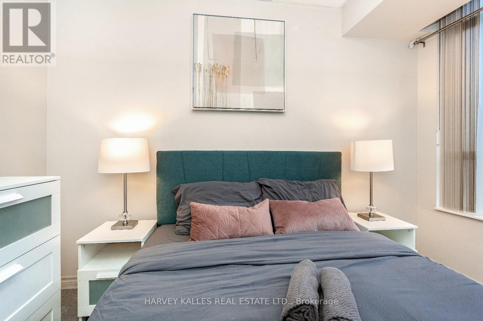 1626 - 3888 Duke Of York Boulevard, Mississauga (City Centre), Ontario  L5B 4P5 - Photo 17 - W12636196