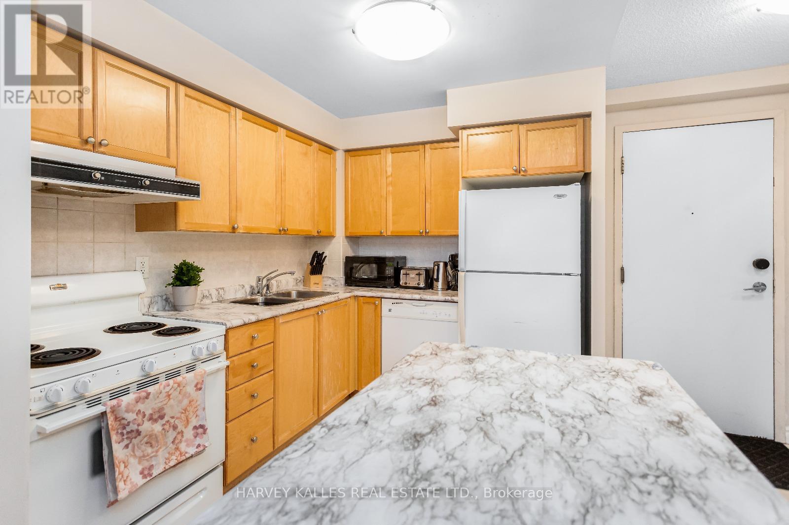 1626 - 3888 Duke Of York Boulevard, Mississauga (City Centre), Ontario  L5B 4P5 - Photo 33 - W12636196