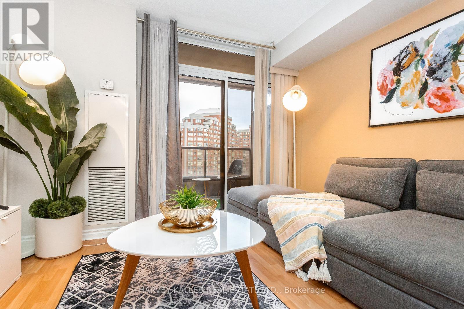 1626 - 3888 Duke Of York Boulevard, Mississauga (City Centre), Ontario  L5B 4P5 - Photo 34 - W12636196