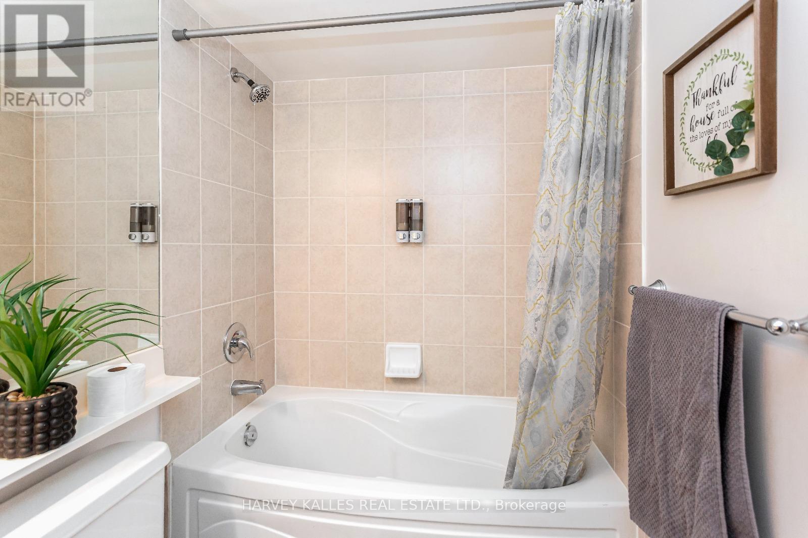 1626 - 3888 Duke Of York Boulevard, Mississauga (City Centre), Ontario  L5B 4P5 - Photo 35 - W12636196