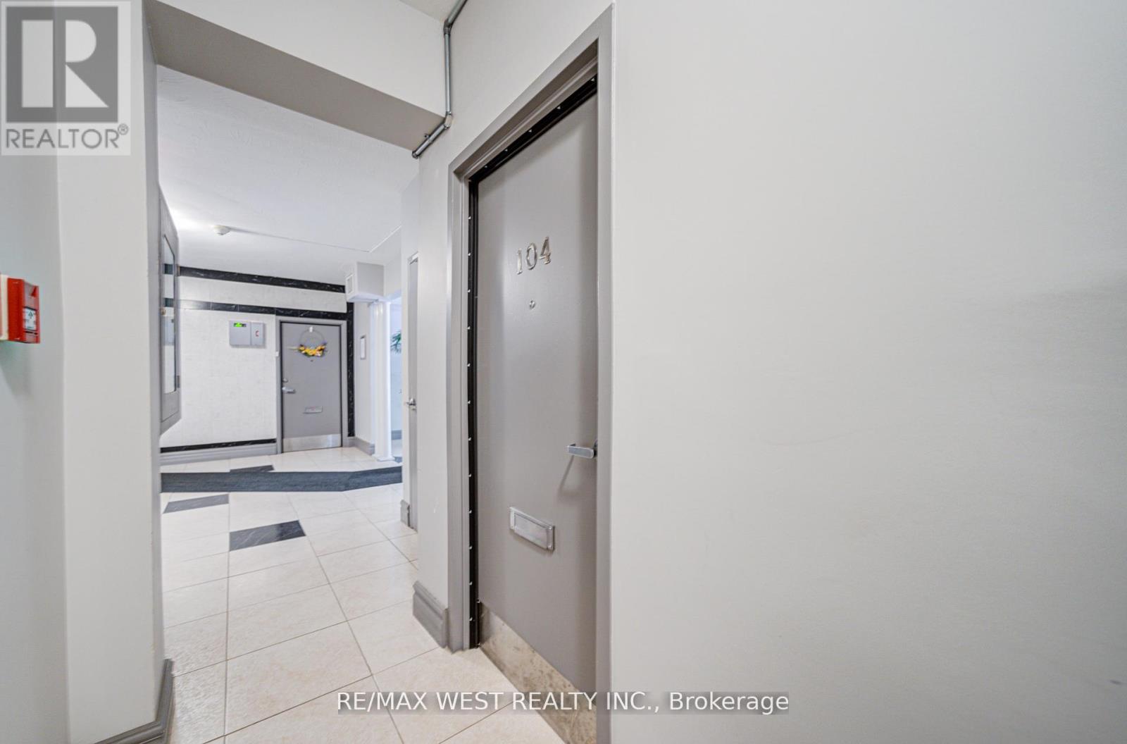 104 - 101 Queen Street S, Hamilton, Ontario  L8P 3R9 - Photo 6 - X12579920