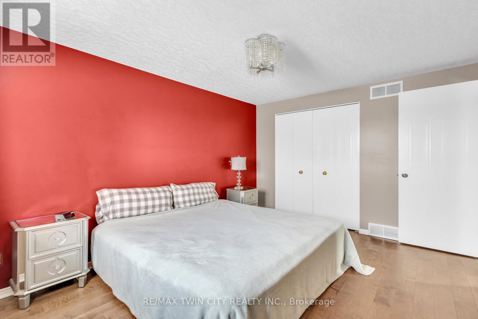 28 Ridgeway Crescent, Kitchener, Ontario  N2E 3M3 - Photo 18 - X12636080