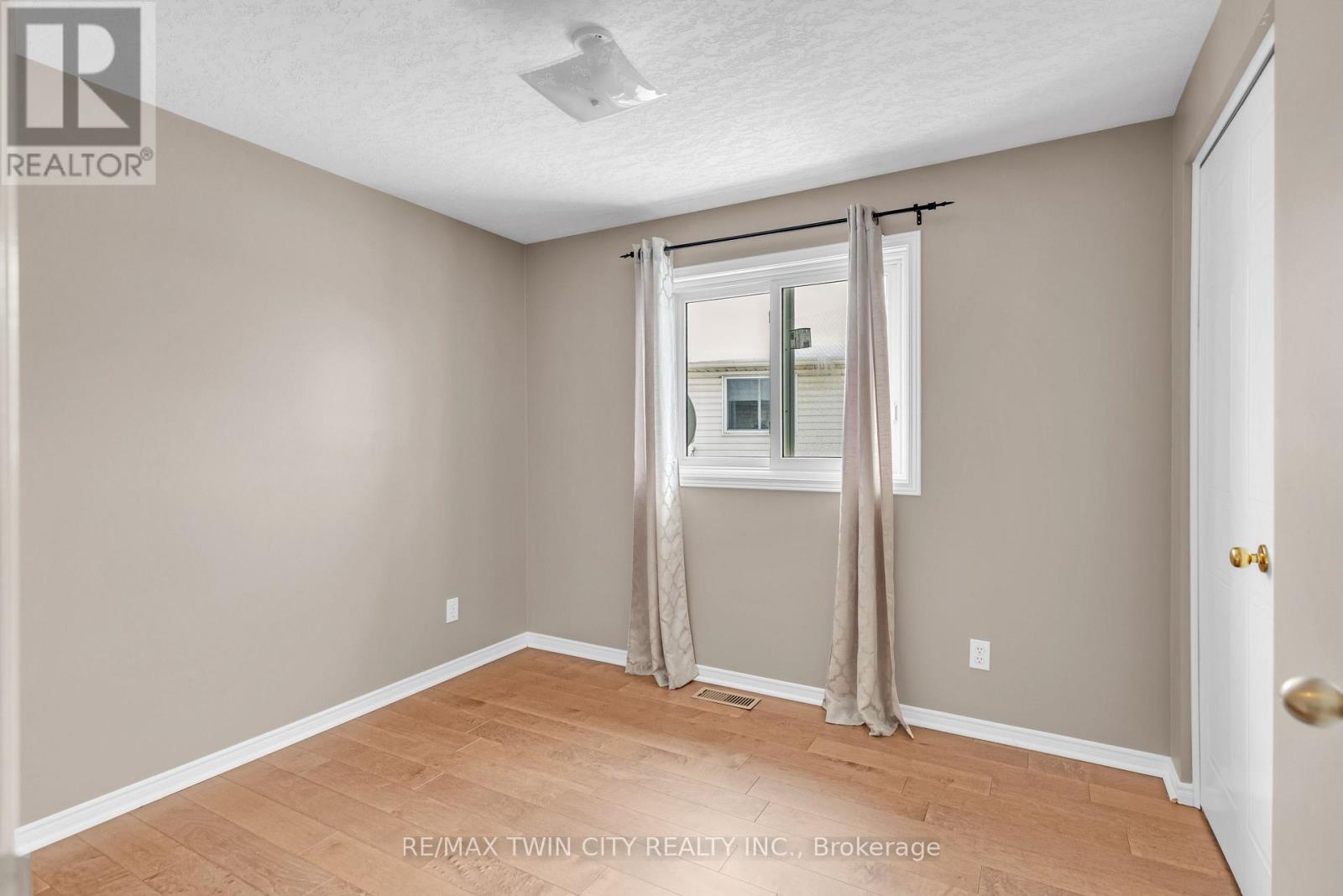 28 Ridgeway Crescent, Kitchener, Ontario  N2E 3M3 - Photo 20 - X12636080