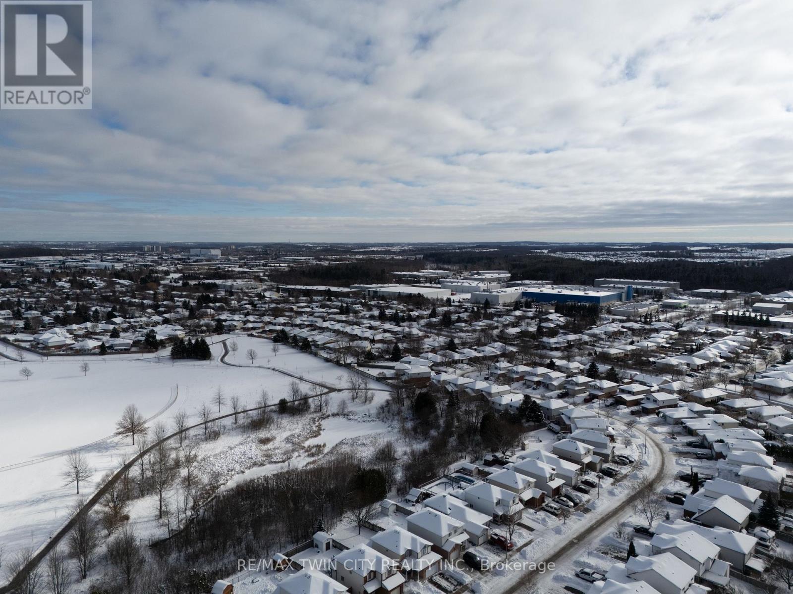 28 Ridgeway Crescent, Kitchener, Ontario  N2E 3M3 - Photo 33 - X12636080