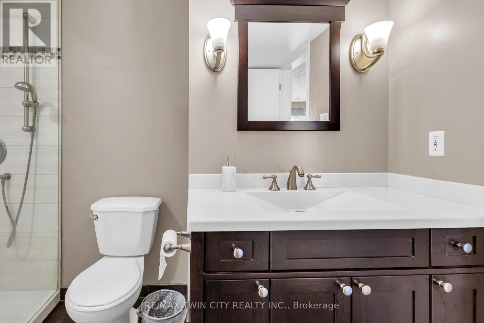 28 Ridgeway Crescent, Kitchener, Ontario  N2E 3M3 - Photo 8 - X12636080