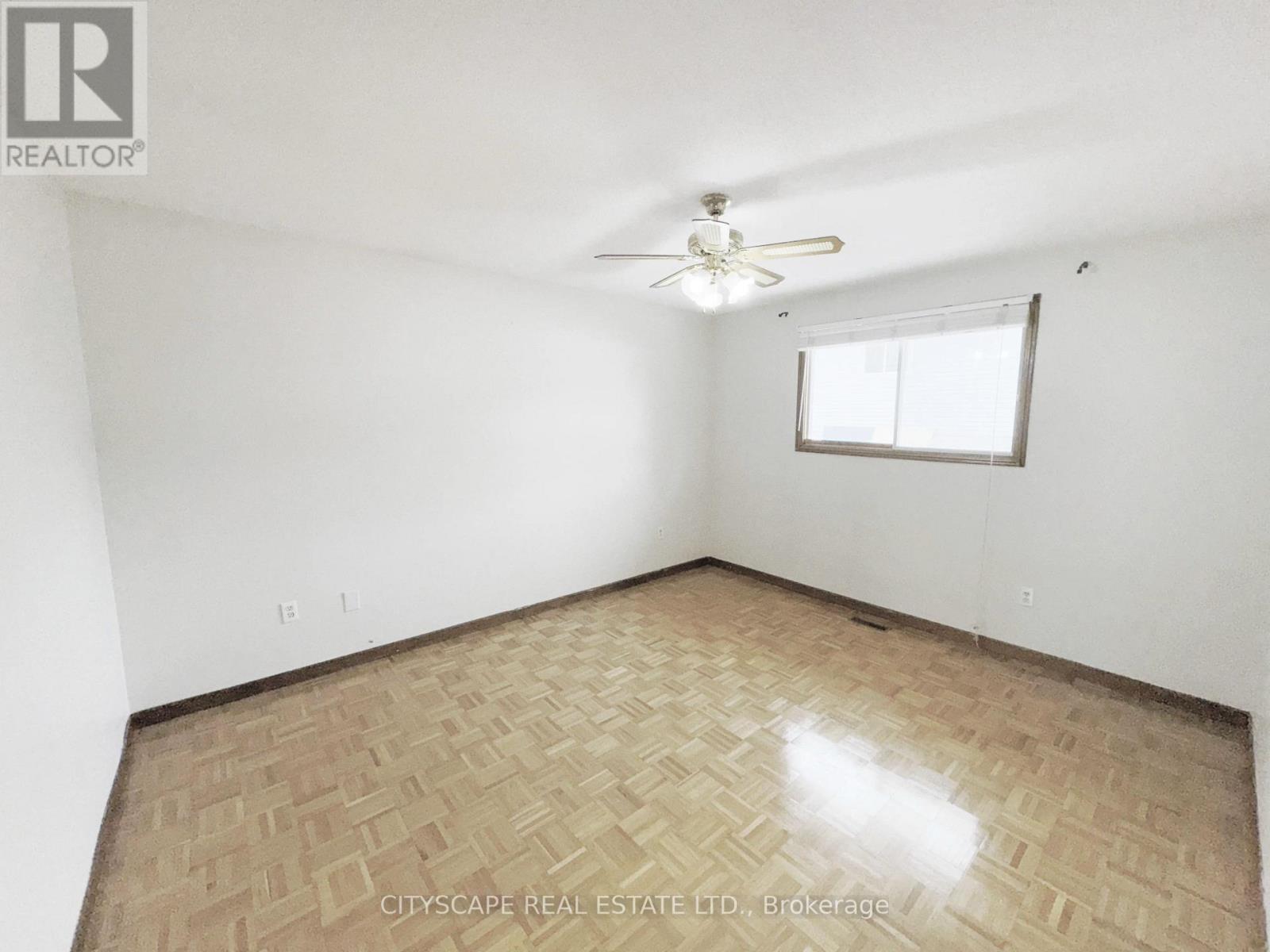 7 Quincy Court, Hamilton (Quinndale), Ontario  L8W 2T4 - Photo 16 - X12636128