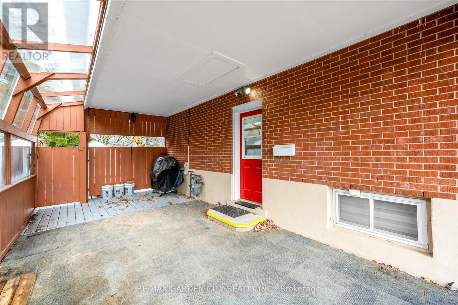 17 Marilyn Street, Grimsby, Ontario  L3M 1V3 - Photo 25 - X12636136