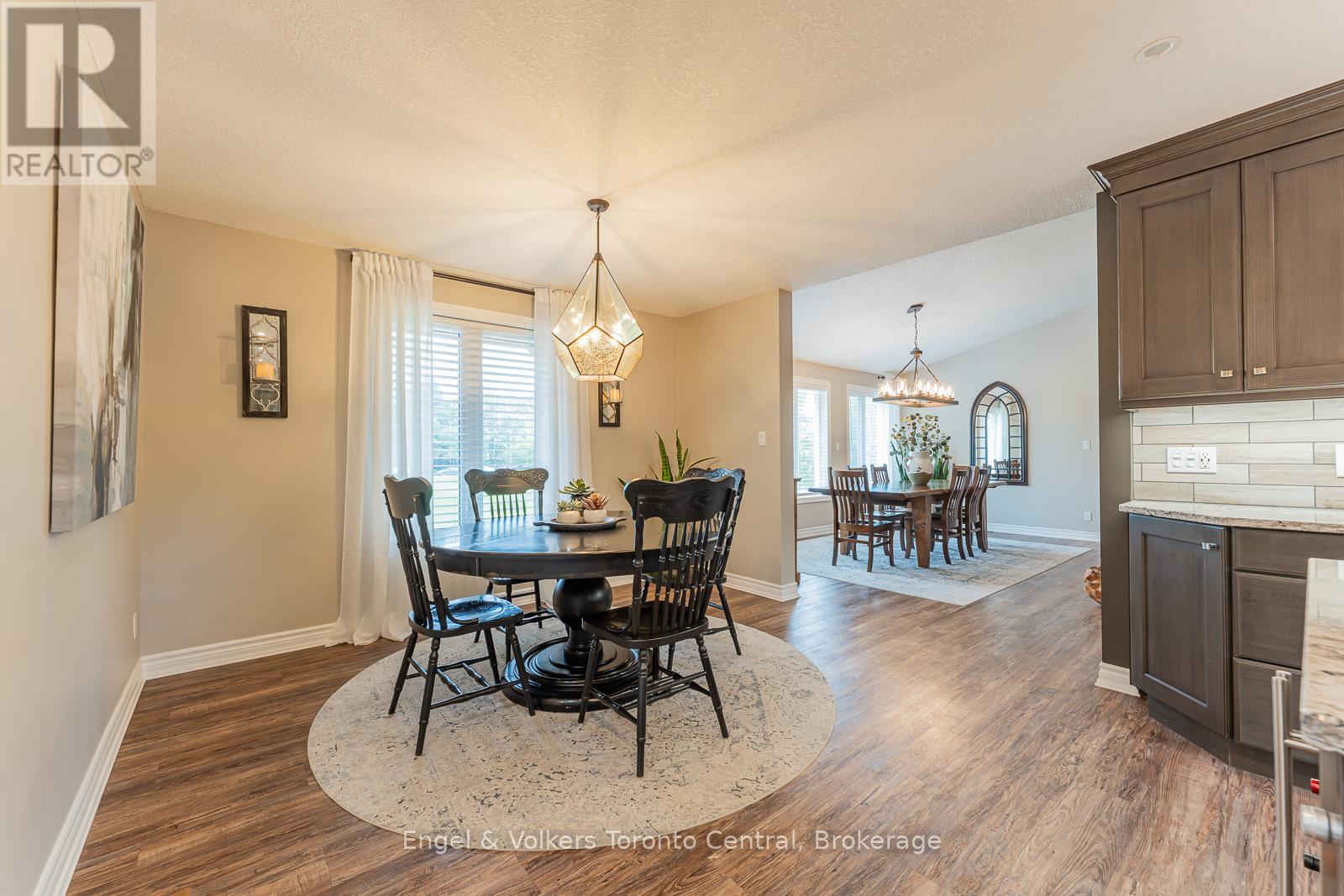 242 Somers Street, Georgian Bluffs, Ontario  N4K 6V5 - Photo 15 - X12047467