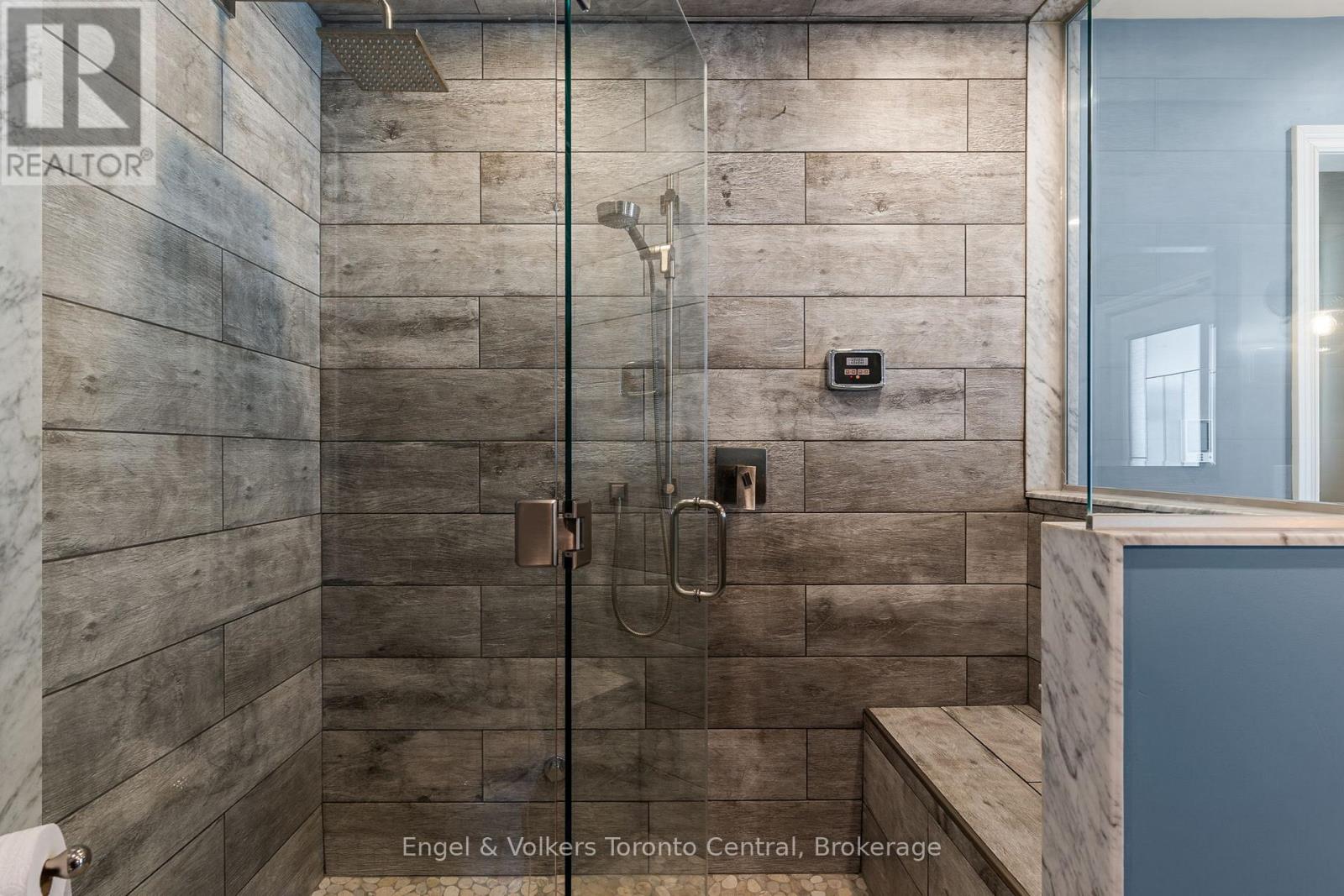 242 Somers Street, Georgian Bluffs, Ontario  N4K 6V5 - Photo 23 - X12047467