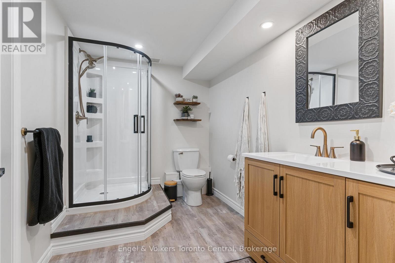 242 Somers Street, Georgian Bluffs, Ontario  N4K 6V5 - Photo 35 - X12047467