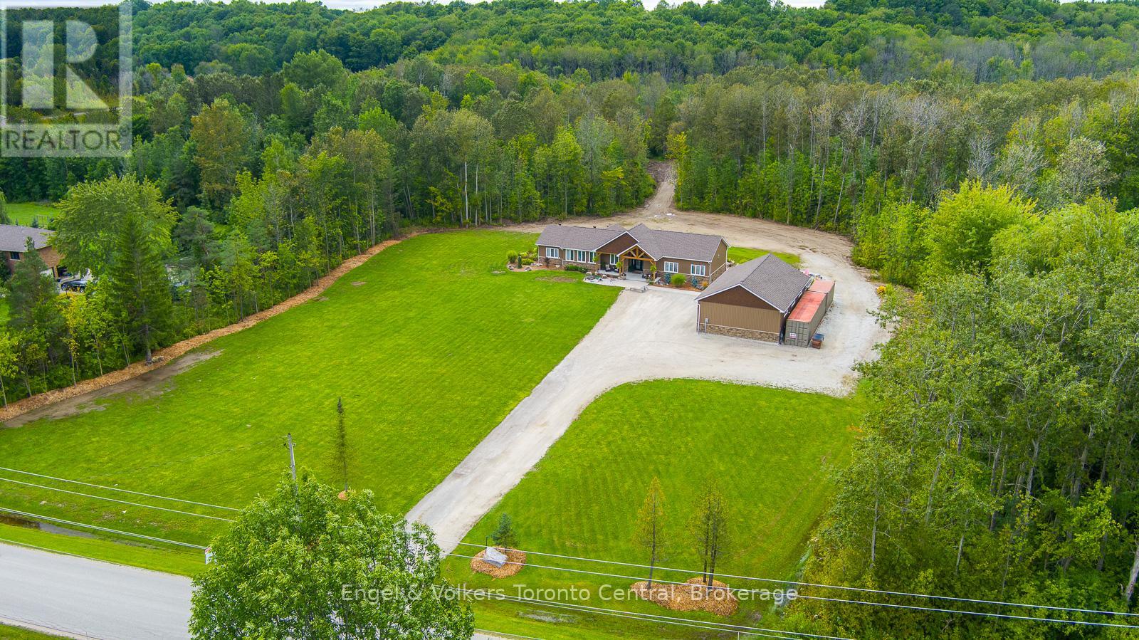 242 Somers Street, Georgian Bluffs, Ontario  N4K 6V5 - Photo 50 - X12047467