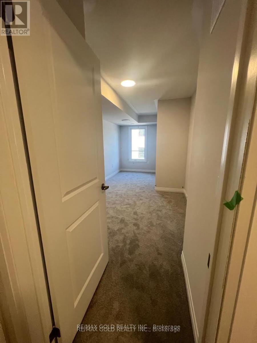 2 - 21 Baynes Way, Bradford West Gwillimbury (Bradford), Ontario  L3Z 4M5 - Photo 11 - N12636210