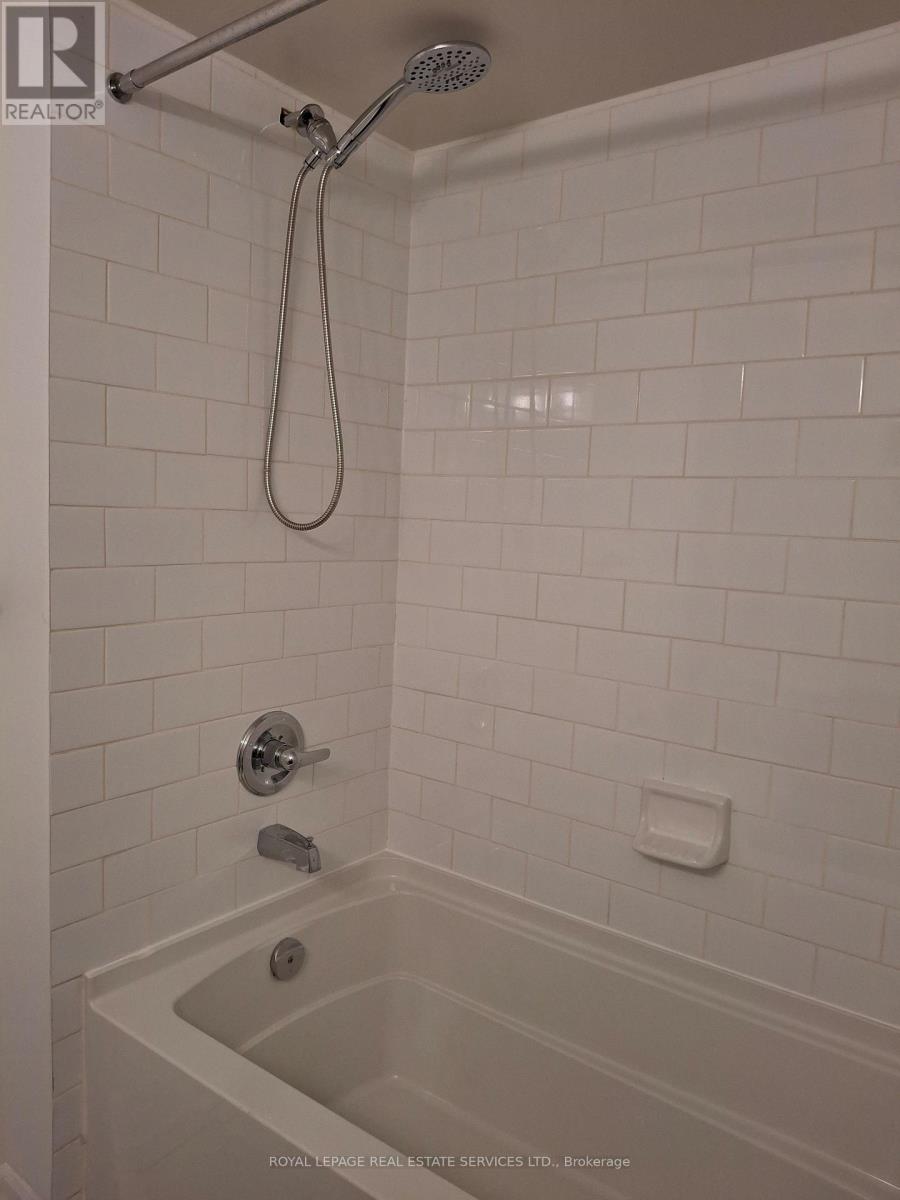 15 - 8 Windermere Avenue, Toronto, Ontario  M6S 3J1 - Photo 22 - W12636154