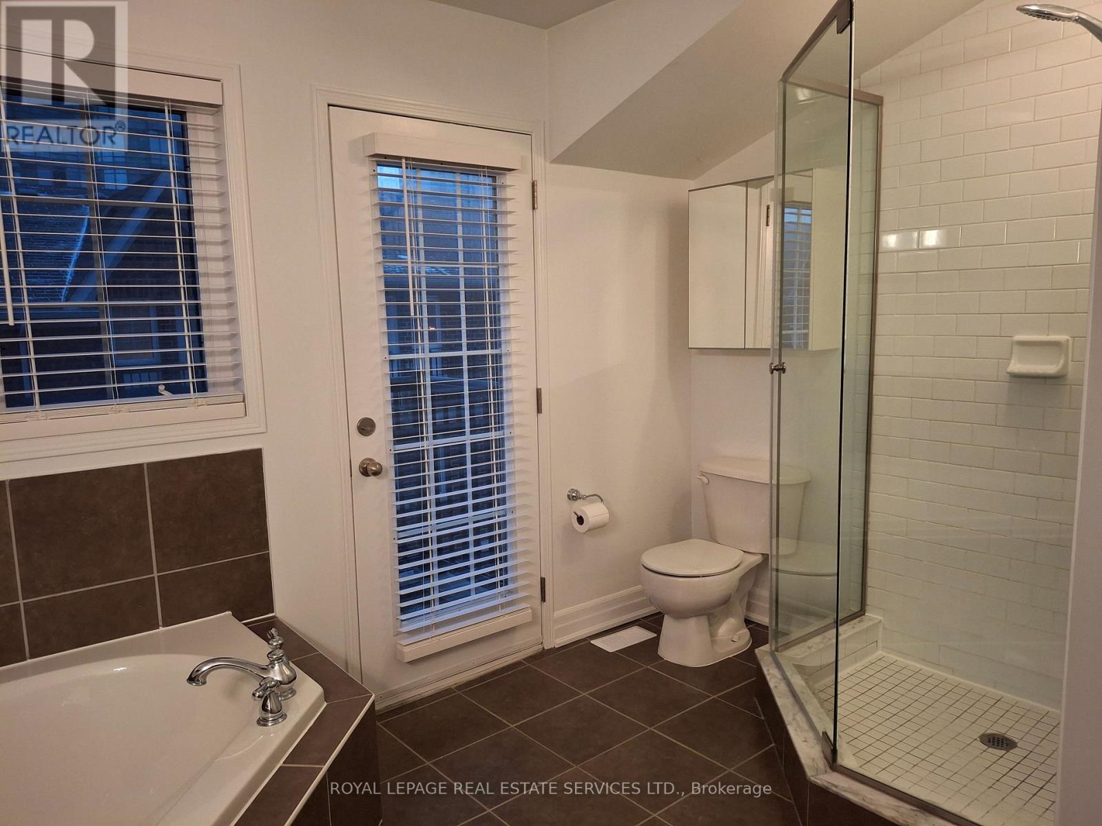 15 - 8 Windermere Avenue, Toronto, Ontario  M6S 3J1 - Photo 12 - W12636154