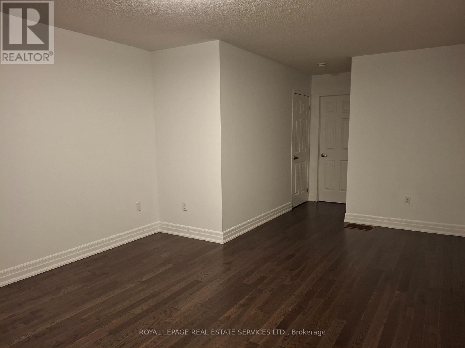 15 - 8 Windermere Avenue, Toronto, Ontario  M6S 3J1 - Photo 10 - W12636154