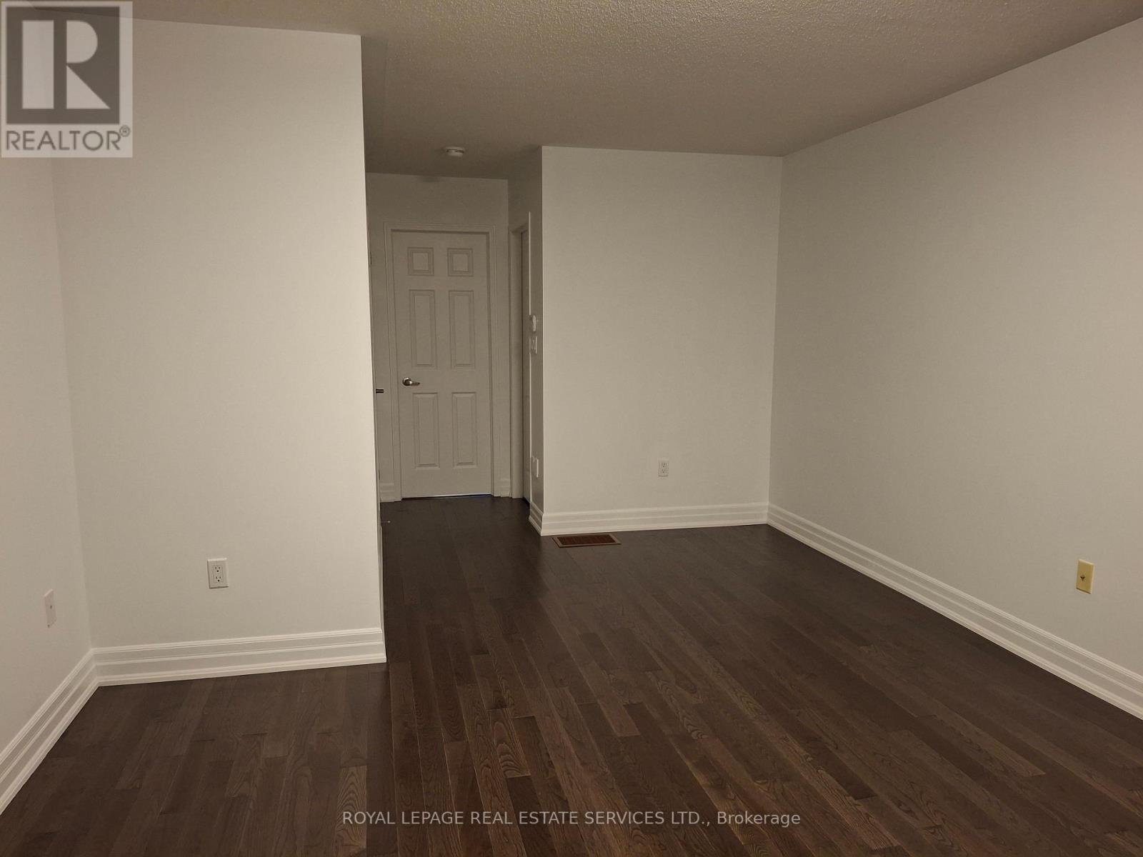 15 - 8 Windermere Avenue, Toronto, Ontario  M6S 3J1 - Photo 9 - W12636154