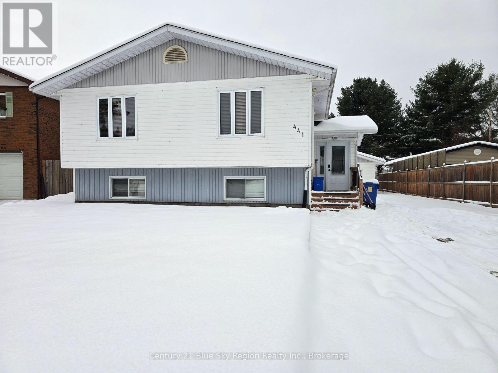 441 Mageau Street, West Nipissing, Ontario  P2B 3G5 - Photo 2 - X12636292