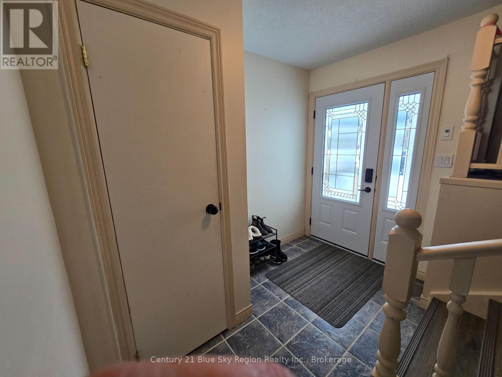 441 Mageau Street, West Nipissing, Ontario  P2B 3G5 - Photo 3 - X12636292