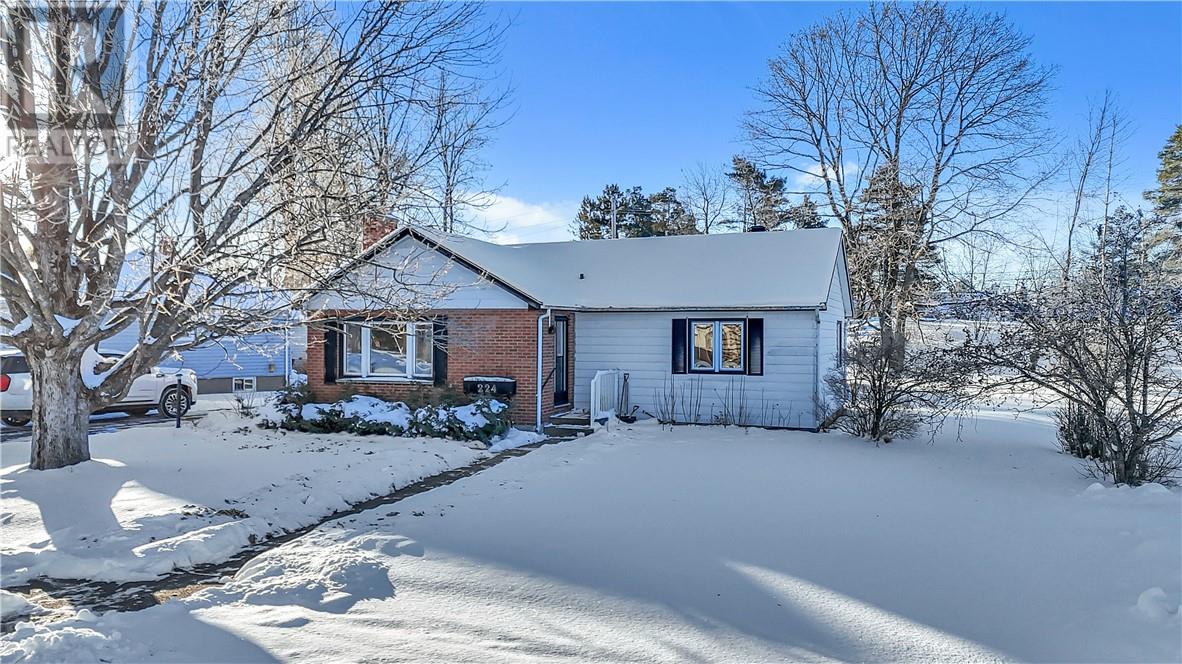 224 Spanish River Drive, Espanola, Ontario  P5E 1A2 - Photo 3 - 2125926