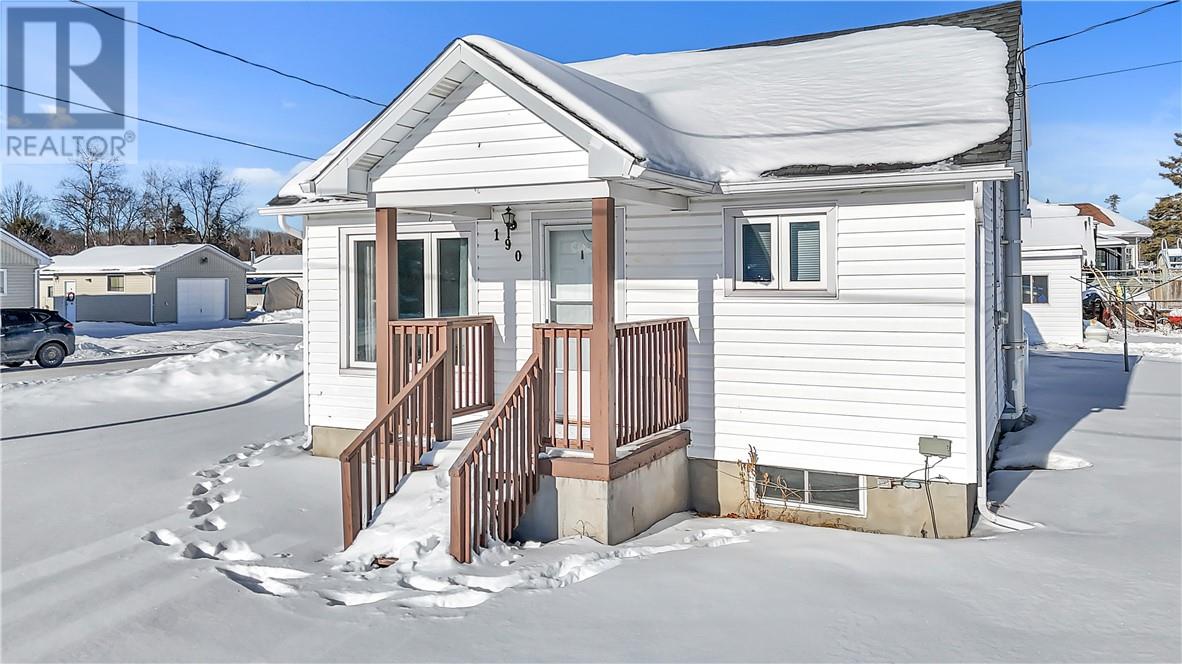 190 Hugh Cummings, Spanish, Ontario  P0P 1P0 - Photo 2 - 2125925