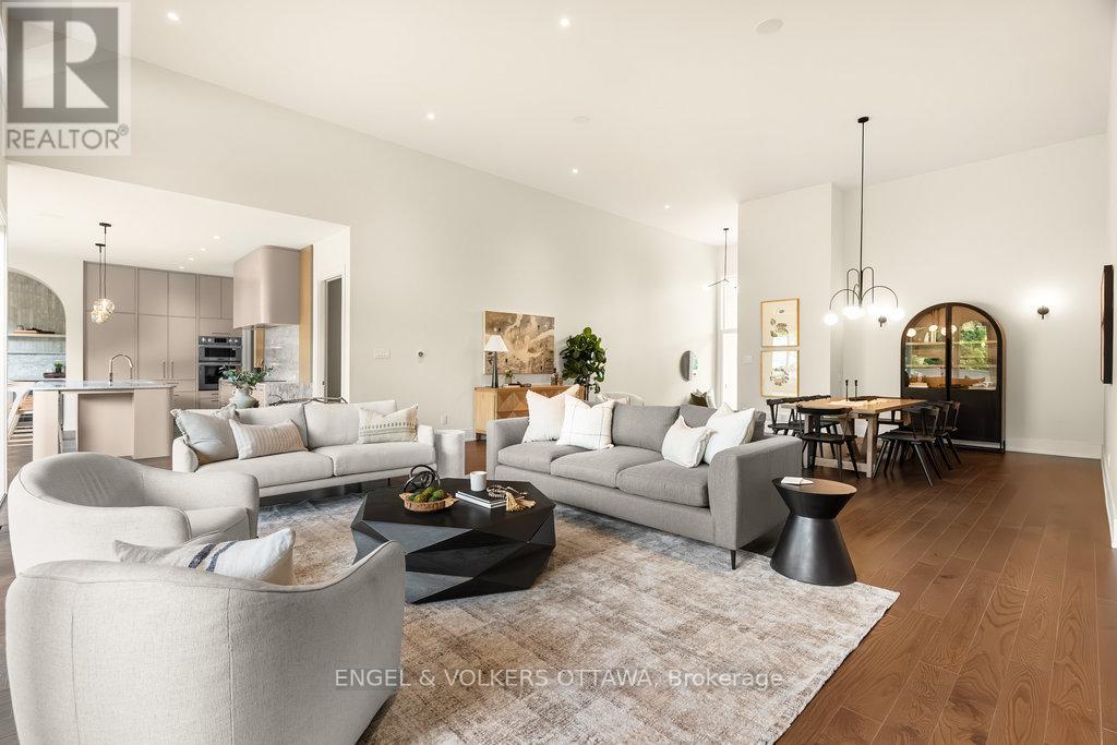 291 Billings Avenue, Ottawa, Ontario  K1H 5L2 - Photo 10 - X12438372