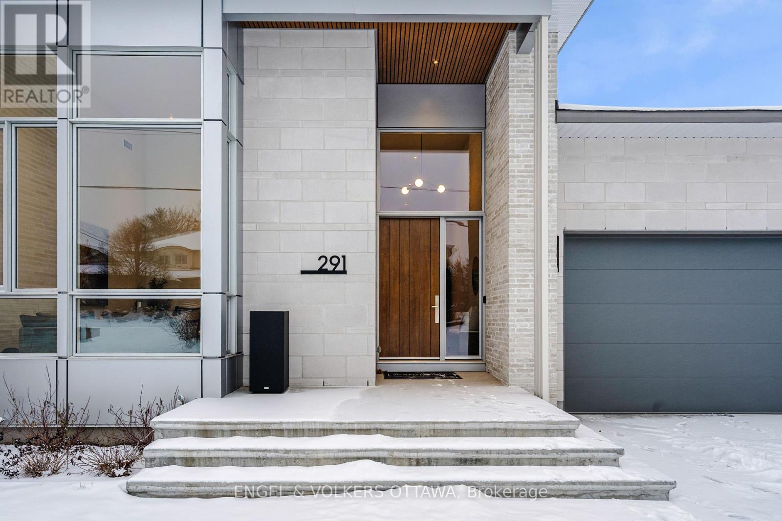 291 Billings Avenue, Ottawa, Ontario  K1H 5L2 - Photo 3 - X12438372