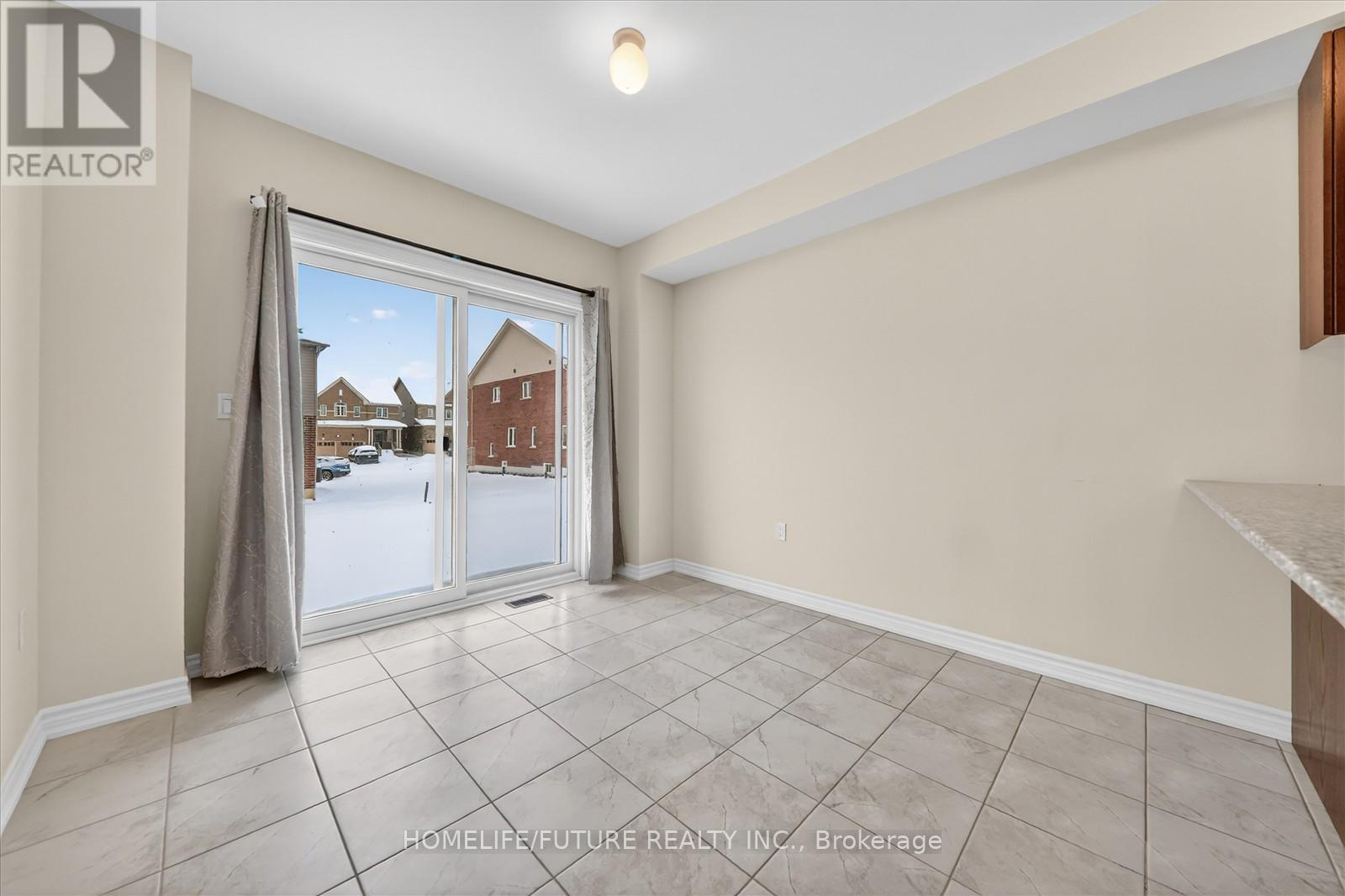 8 Grieve Street, Georgina, Ontario  L0E 1R0 - Photo 15 - N12617150