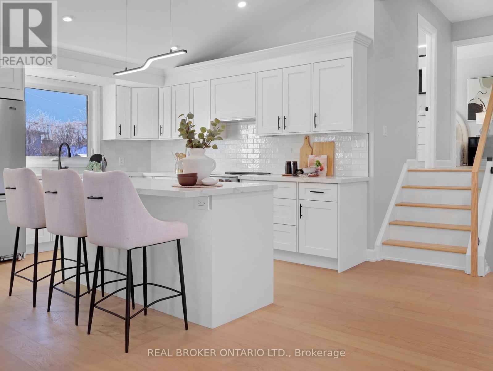 3406 Putter Place, Burlington, Ontario  L7N 2P4 - Photo 17 - W12631394