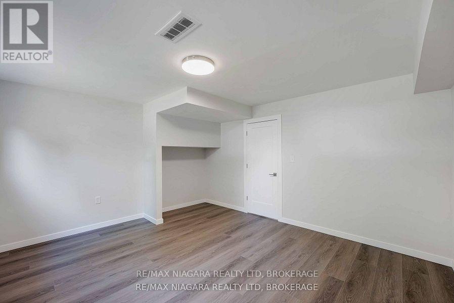 628 Bunting Road, St. Catharines (Bunting/linwell), Ontario  L2M 2Z8 - Photo 6 - X12636282