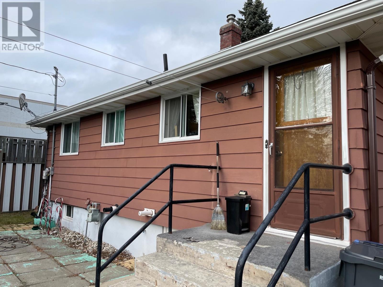 257 Arundel St, Thunder Bay, Ontario  P7A 1Z2 - Photo 2 - TB253666