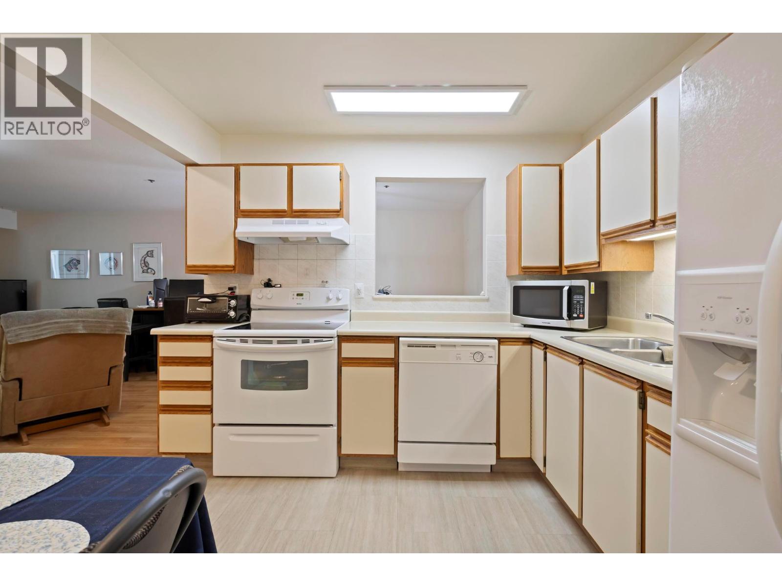 1045 Sutherland Avenue Unit# 112, Kelowna, British Columbia  V1Y 5Y1 - Photo 18 - 10371225