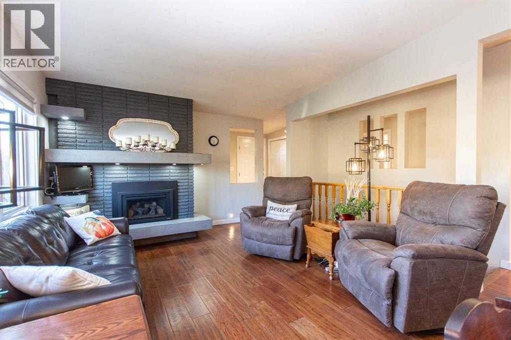 4413 Embury Crescent, Red Deer, Alberta  T4N 2S9 - Photo 2 - A2266547